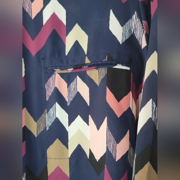 JM Collection Navy Blue White Pink Tan Geometric Arrows Blouse Shirt Top Sz XL - Picture 5 of 5